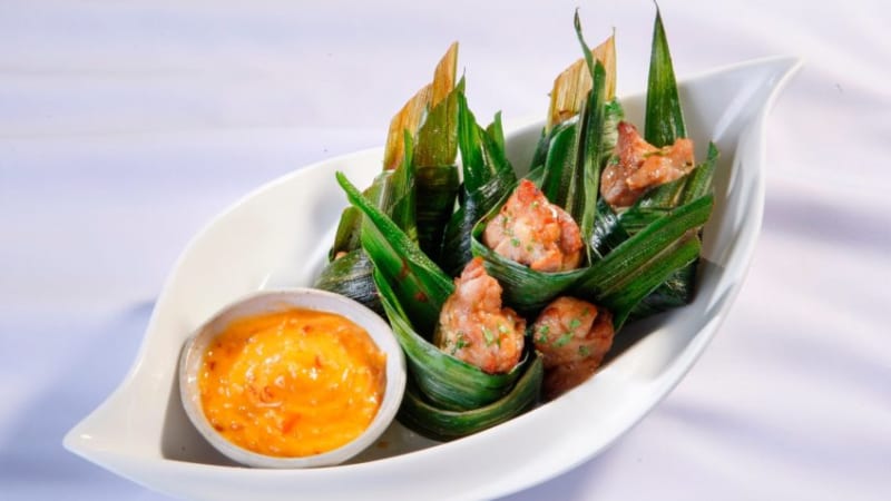 Gà Nướng Lá Thơm
